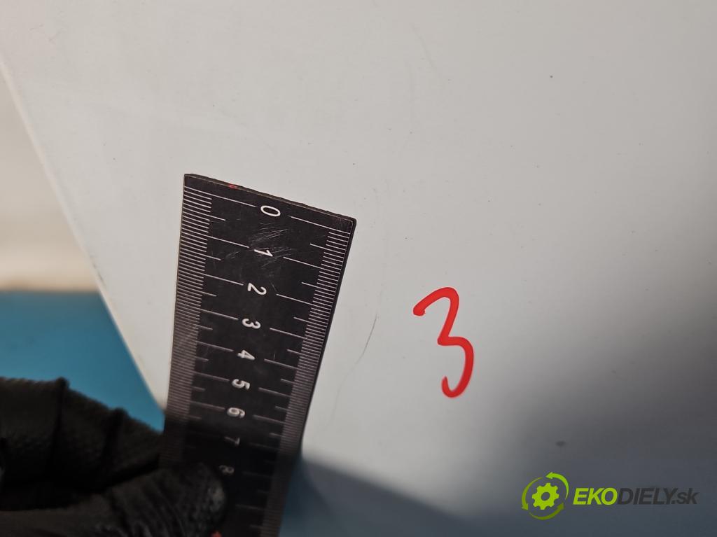 Renault Clio III 2005-2012 1.5 dci 68 HP manual 50 kW 1461 cm3 3- zadna kufor  (Kapota zadná (kufor))