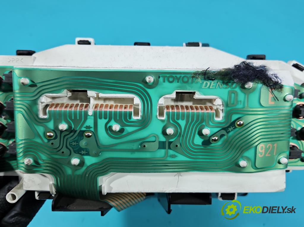 Toyota Yaris I 1999-2005 1.0 vvti 68 hp manual 50 kW 998 cm3 5- Přístrojová deska 83800-52120 (Přístrojová deska)