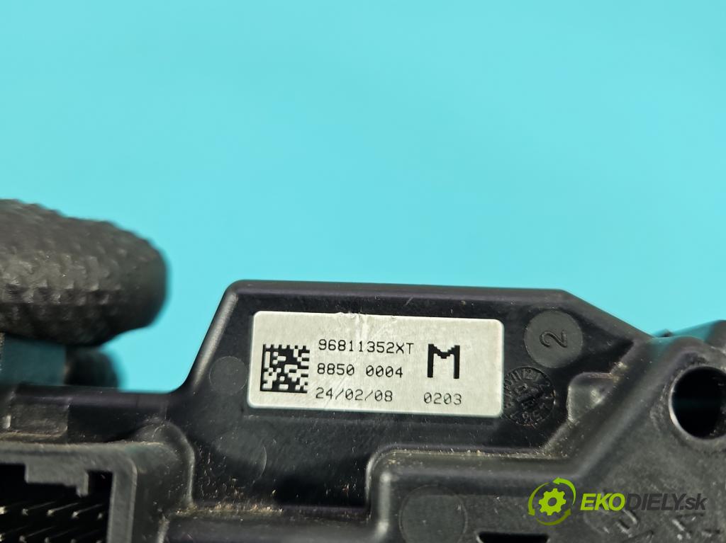 Citroen C4 Grand picasso I 2006-2013 2.0 16V 140 HP automatic 103 kW 1997 cm3 5- prepínač ostatné 96811352XT