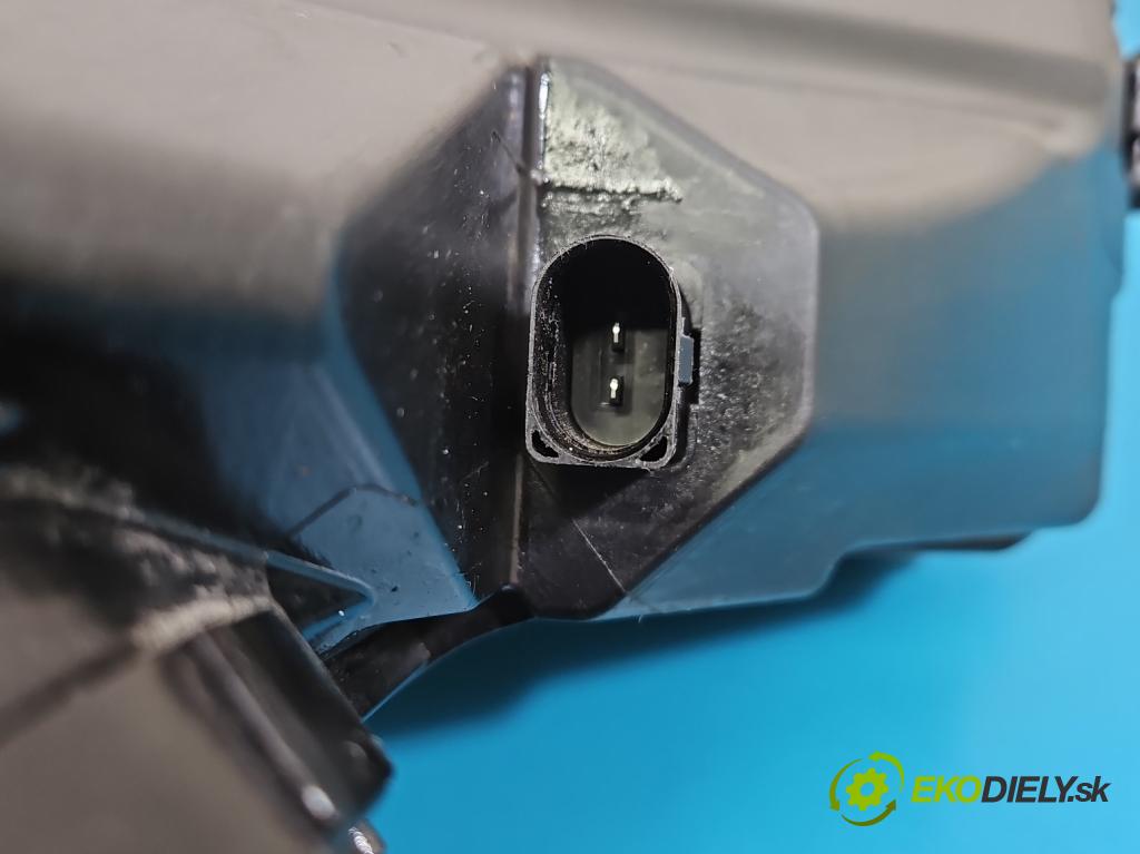 Audi A4 B8 2007-2015 2.0 tdi 143 HP manual 105 kW 1968 cm3 5- obal filtra vzduchu 8K0133837BF (Obal vzduchového filtra)