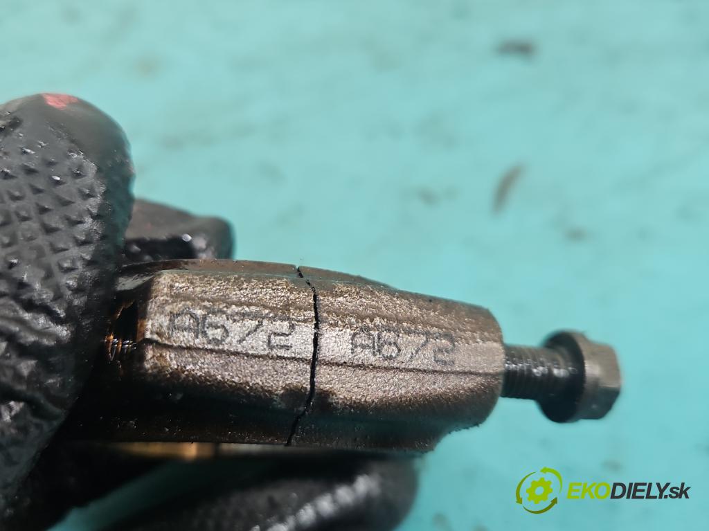 Dacia Sandero II 2012-2020 1.0 12V 73 HP manual 54 kW 999 cm3 5- piest  (Piest)