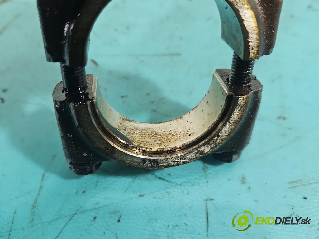 Dacia Sandero II 2012-2020 1.0 12V 73 HP manual 54 kW 999 cm3 5- piest  (Piest)