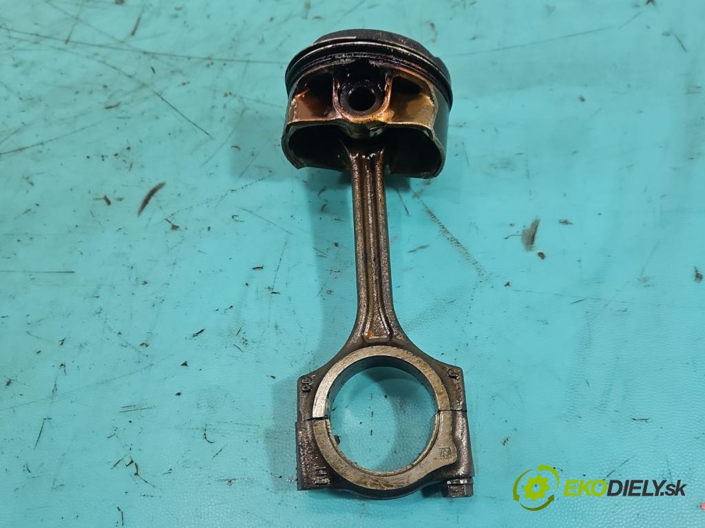 Dacia Sandero II 2012-2020 1.0 12V 73 HP manual 54 kW 999 cm3 5- piest  (Piest)