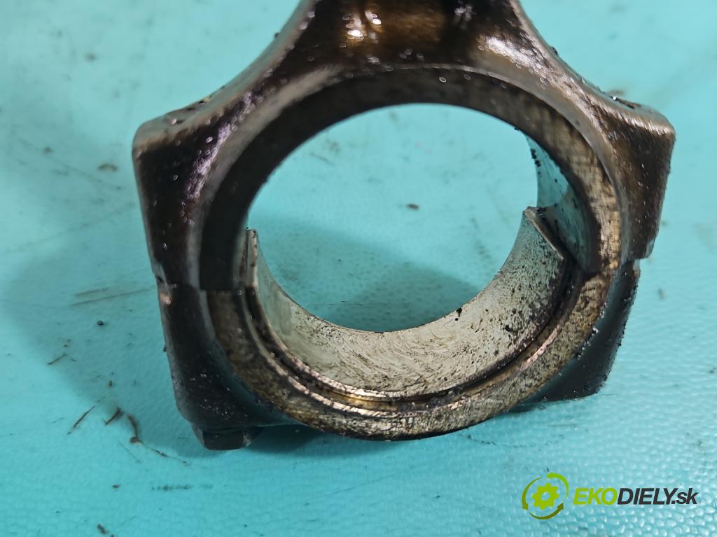 Dacia Sandero II 2012-2020 1.0 12V 73 HP manual 54 kW 999 cm3 5- piest  (Piest)