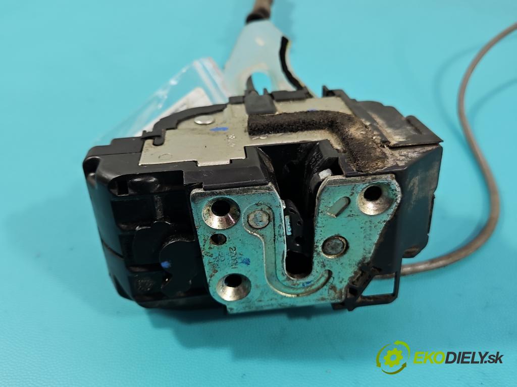 Nissan Qashqai I J10 2006-2013 1.6 16V 114 HP manual 84 kW 1598 cm3 5- zámok predné pravý