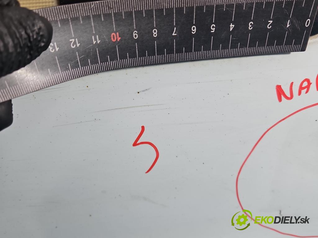 Renault Clio III 2005-2012 1.5 dci 68 HP manual 50 kW 1461 cm3 3- dvere predné pravé  (Kľučka dverí ostatné)