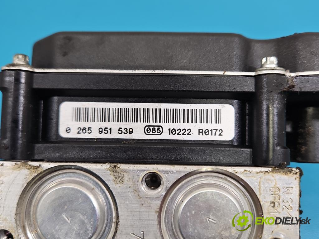 Audi A4 B8 2007-2015 2.0 tdi 143 HP manual 105 kW 1968 cm3 5- čerpadlo abs 8K0614517ED (Pumpa ABS)