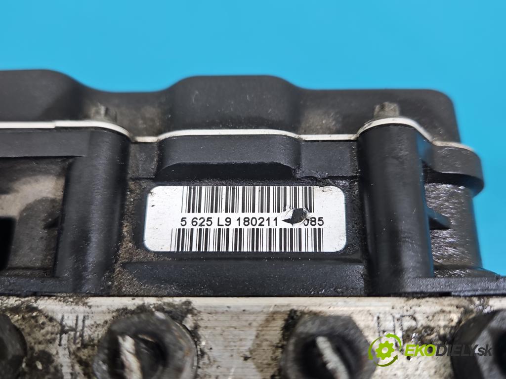 Audi A4 B8 2007-2015 2.0 tdi 143 HP manual 105 kW 1968 cm3 5- čerpadlo abs 8K0614517ED (Pumpa ABS)