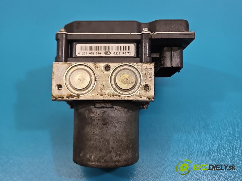 Audi A4 B8 2007-2015 2.0 tdi 143 HP manual 105 kW 1968 cm3 5- čerpadlo abs 8K0614517ED (Pumpa ABS)