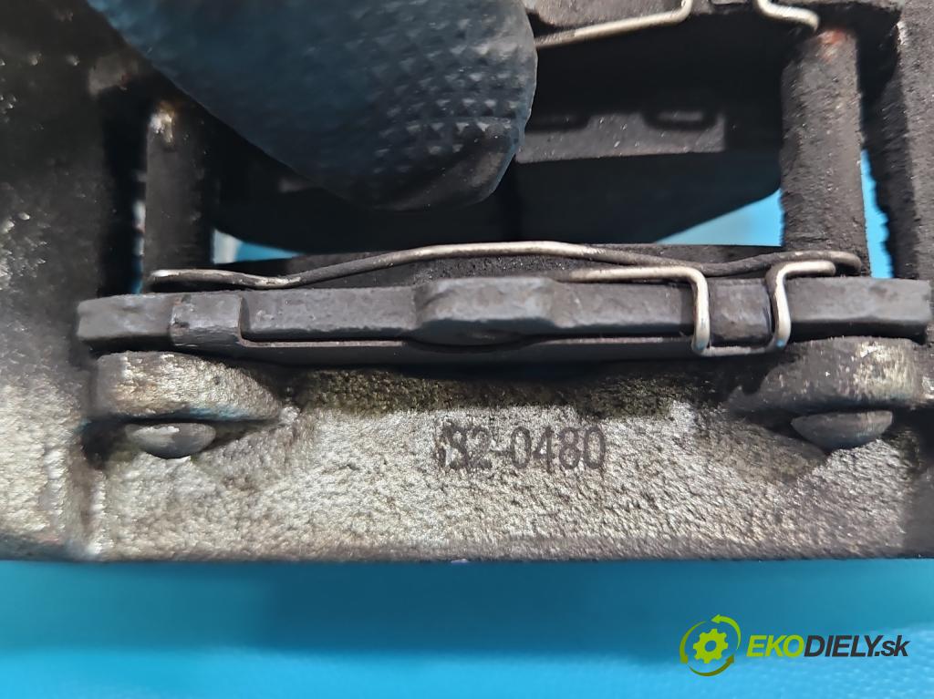 Toyota Yaris I 1999-2005 1.0 vvti 68 HP manual 50 kW 998 cm3 5- brzdič zadné pravý  (Kľučka dverí ostatné)