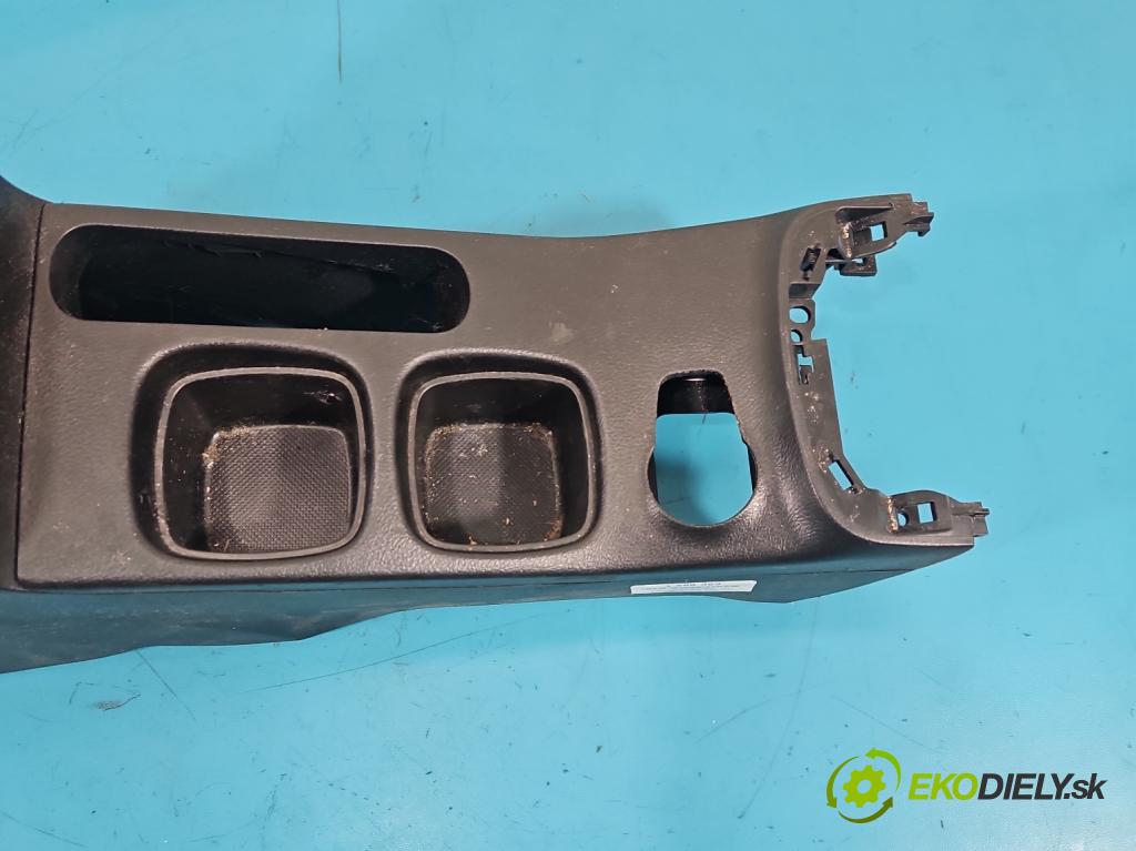 Suzuki SX4 S-Cross 2013-2021 1.4 T 129 hp manual 95 kW 1373 cm3 5- loketní opěrka  (Loketní opěrka)