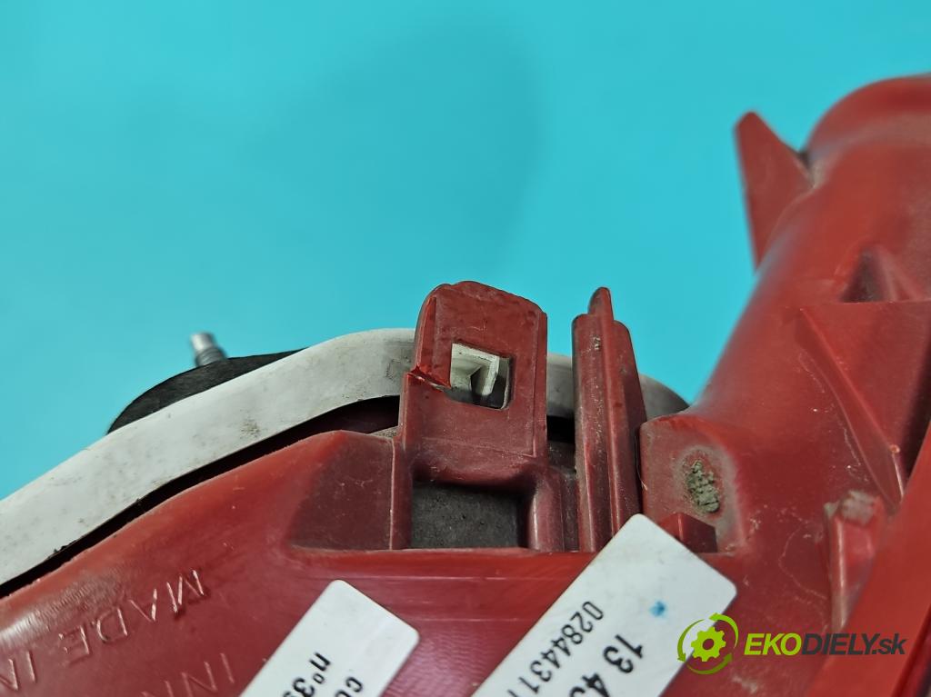 Opel Meriva B 2010-2017 1.4 16V 101 HP manual 74 kW 1398 cm3 5- svetlo / reflektor zadné pravé 13434860 (Kľučka dverí ostatné)