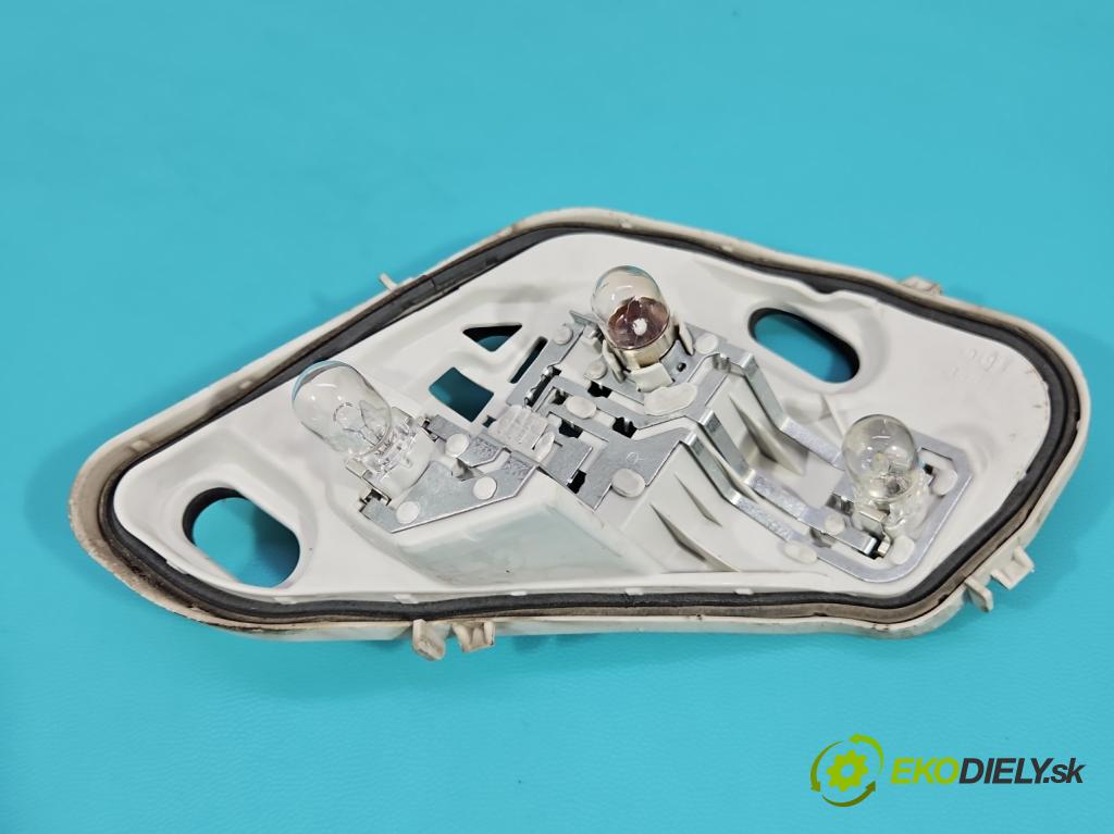 Opel Meriva B 2010-2017 1.4 16V 101 HP manual 74 kW 1398 cm3 5- svetlo / reflektor zadné pravé 13434860 (Kľučka dverí ostatné)