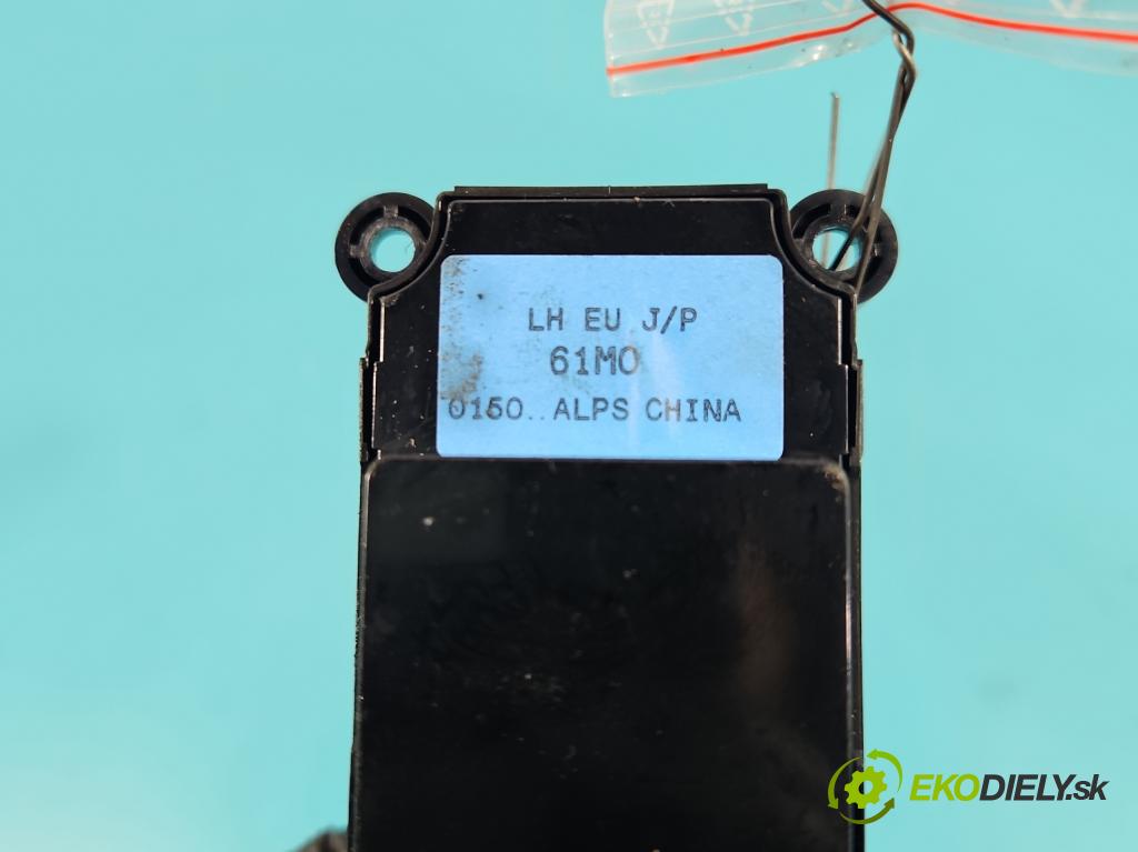 Suzuki SX4 S-Cross 2013-2021 1.4 T 129 HP manual 95 kW 1373 cm3 5- prepínač okien spätných zrkadiel