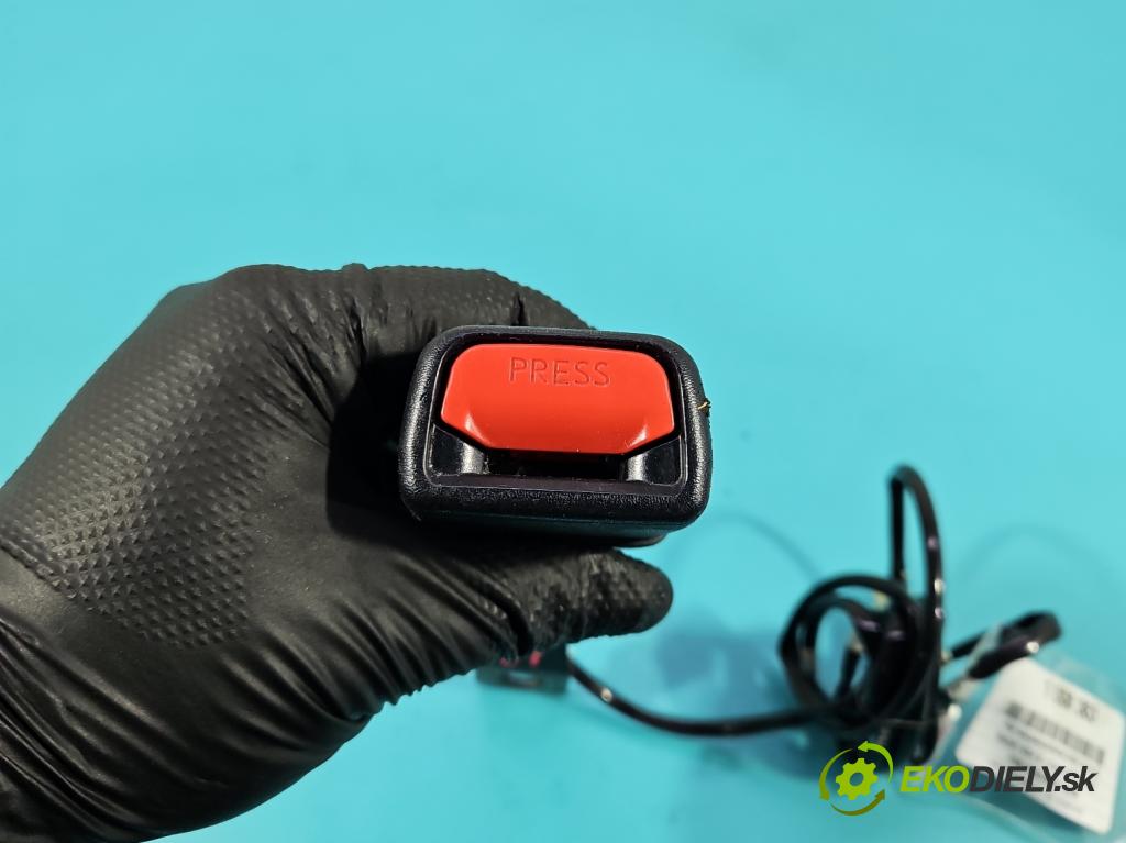 Suzuki SX4 S-Cross 2013-2021 1.4 T 129 HP manual 95 kW 1373 cm3 5- pas bezpečnosť: predné ľavý