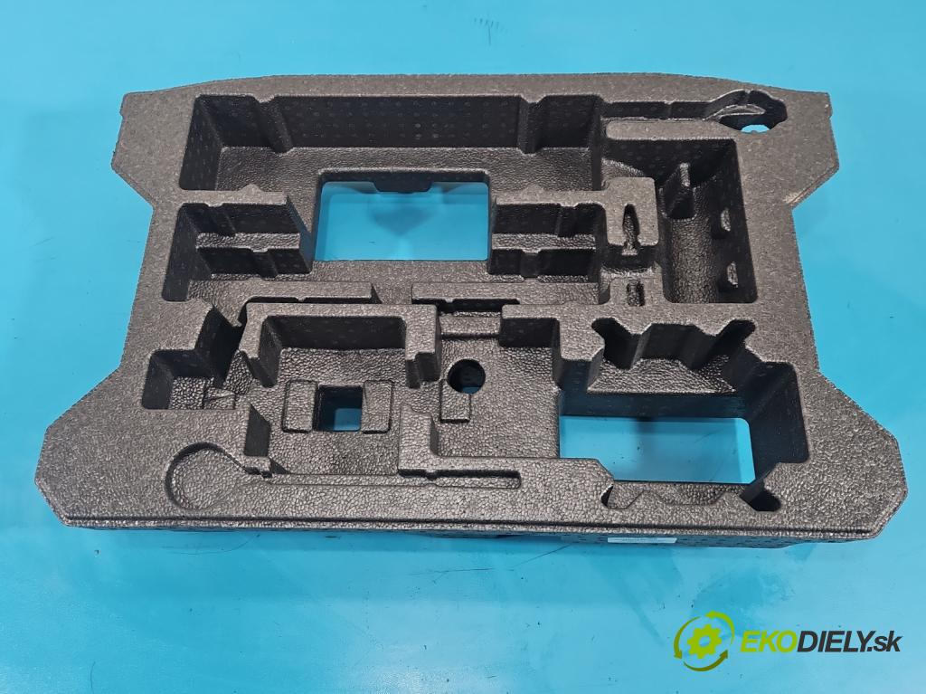 Suzuki SX4 S-Cross 2013-2021 1.4 T 129 HP manual 95 kW 1373 cm3 5- Příspěvek: Polystyren: kufra: 75491-74S00