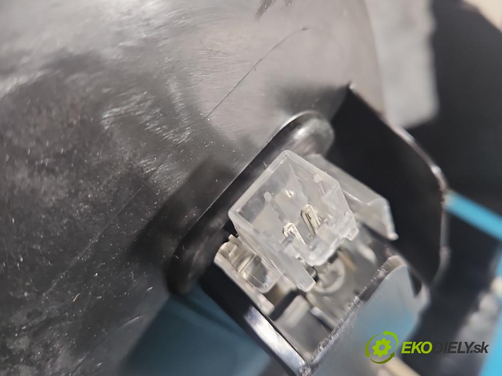 Suzuki SX4 S-Cross 2013-2021 1.4 T 129 HP manual 95 kW 1373 cm3 5- Čalounictví: kufra: pravé 76271-61M0