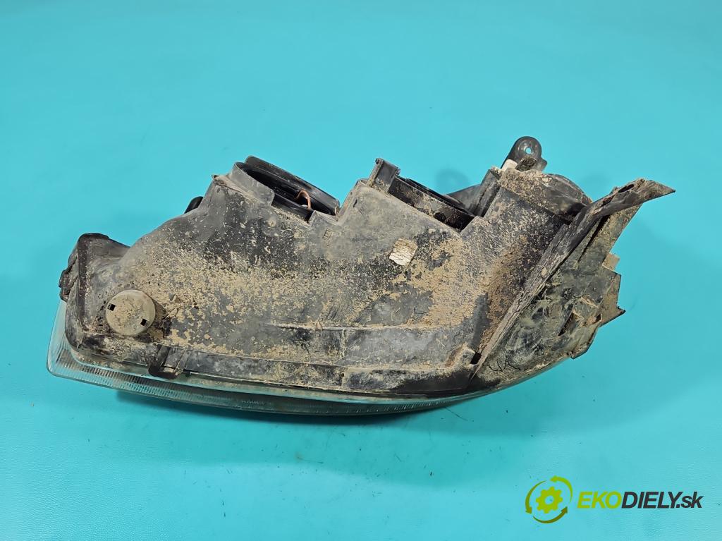 Opel Corsa C 2000-2006 1.2 16V 75 HP manual 55 kW 1199 cm3 5- Reflektor: pravý 13115007 (Svetlo predné pravé)