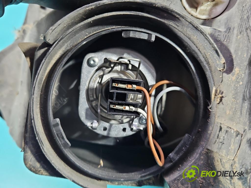 Opel Corsa C 2000-2006 1.2 16V 75 HP manual 55 kW 1199 cm3 5- Reflektor: pravý 13115007 (Svetlo predné pravé)