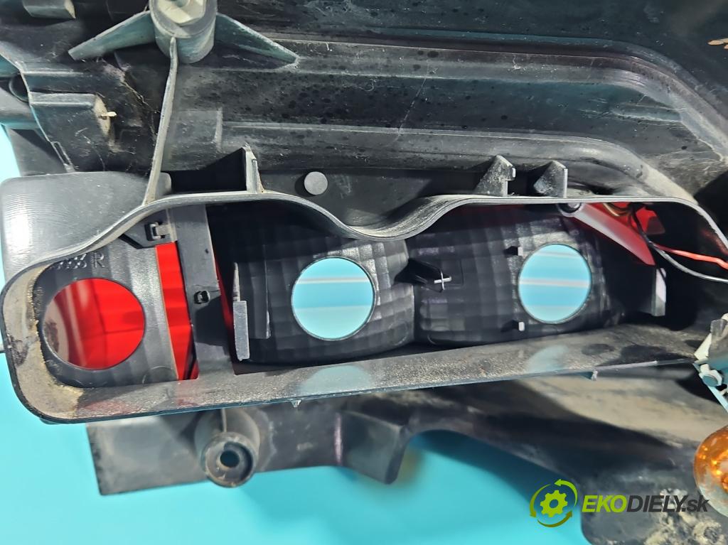 Citroen C4 Grand picasso I 2006-2013 2.0 16V 140 HP automatic 103 kW 1997 cm3 5- svetlo / reflektor zadné pravé  (Kľučka dverí ostatné)