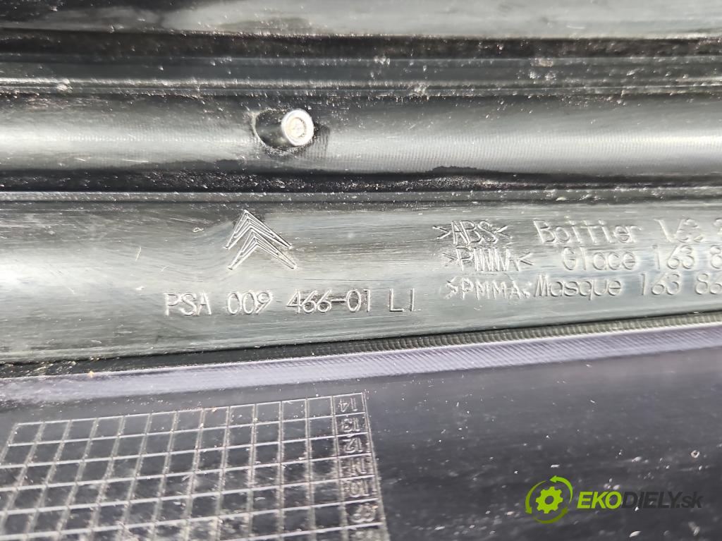 Citroen C4 Grand picasso I 2006-2013 2.0 16V 140 HP automatic 103 kW 1997 cm3 5- svetlo / reflektor zadné ľavé  (Kľučka dverí ostatné)