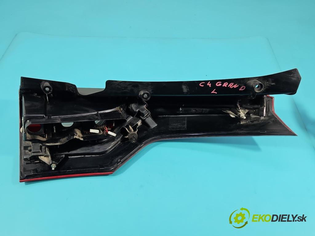 Citroen C4 Grand picasso I 2006-2013 2.0 16V 140 HP automatic 103 kW 1997 cm3 5- svetlo / reflektor zadné ľavé  (Kľučka dverí ostatné)