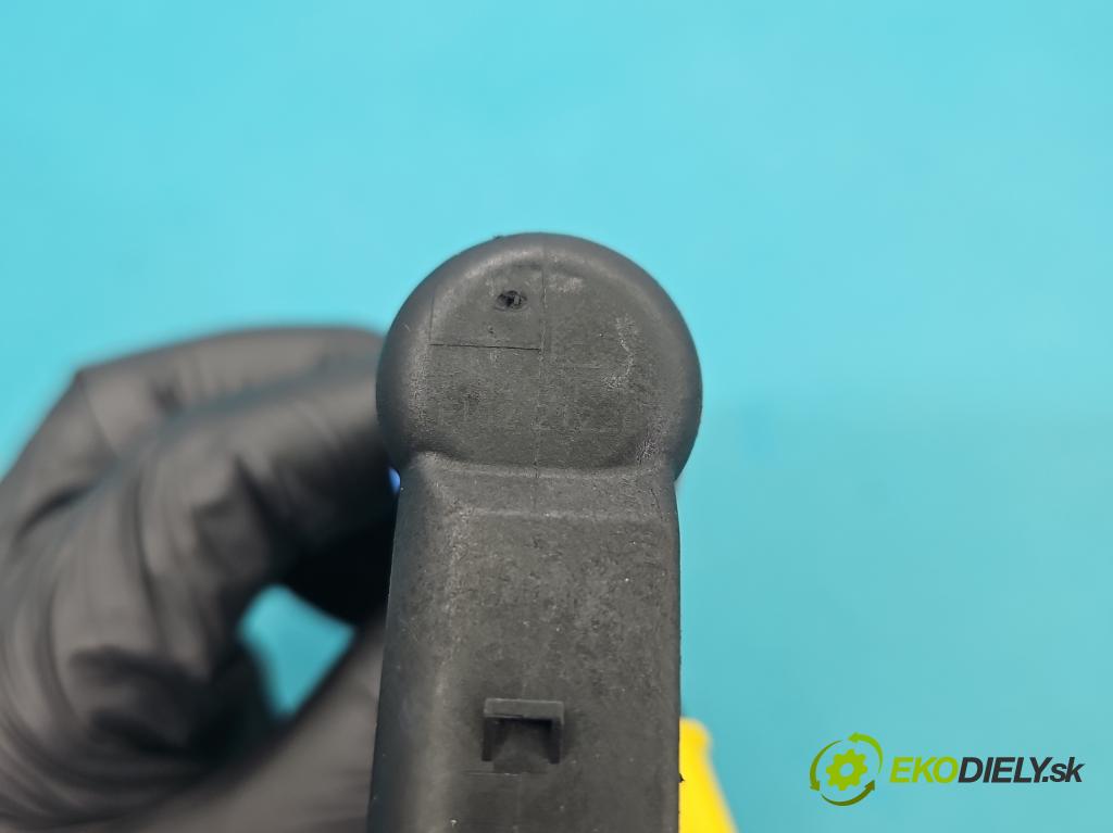 Ford Fiesta Mk6 2002-2008 1.4 tdci 68 hp manual 50 kW 1399 cm3 5- vstřikovač 9654551080 (Vstřikovač paliva)