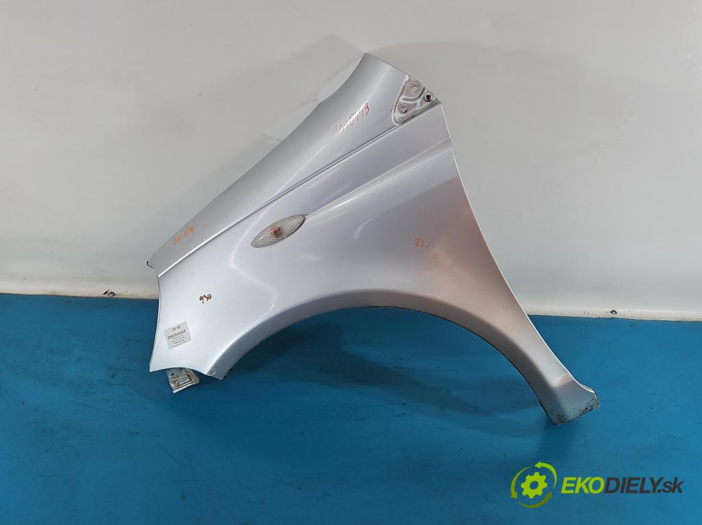 Toyota Yaris I 1999-2005 1.0 vvti 68 HP manual 50 kW 998 cm3 5- blatník predné ľavý  (Blatník predný ľavý)