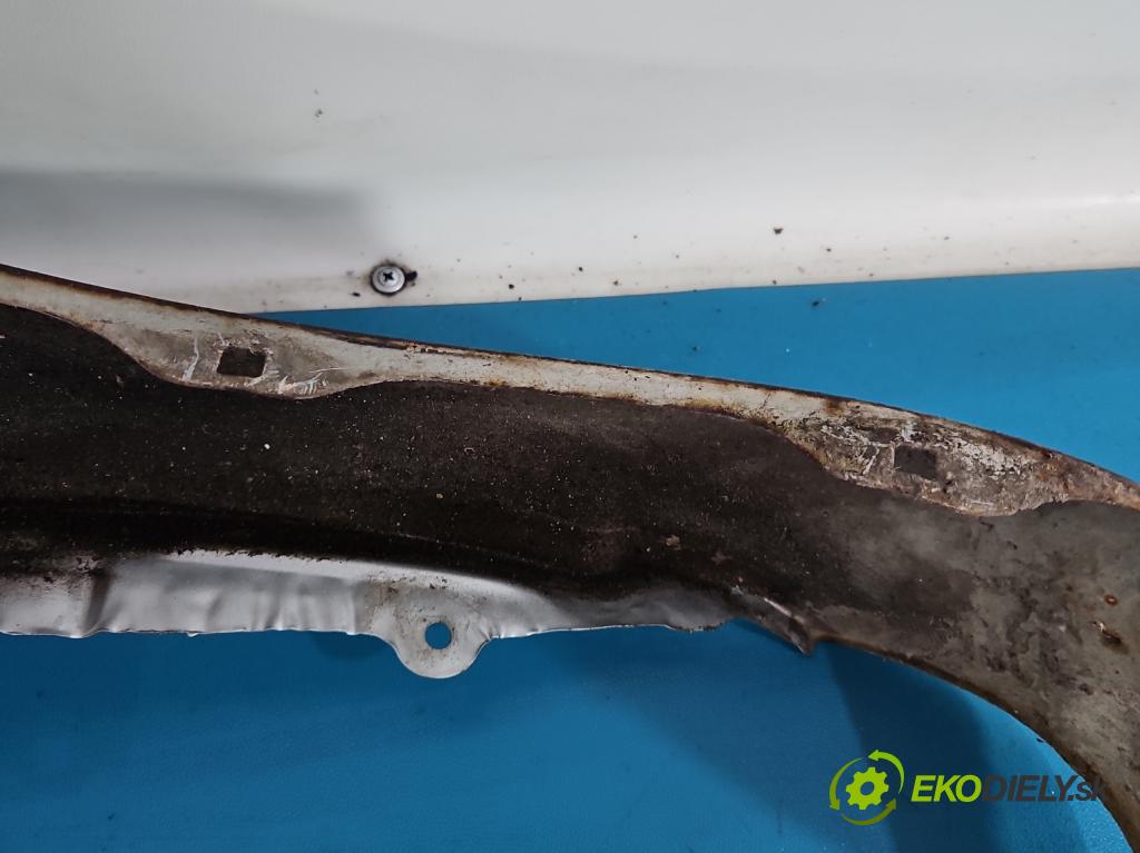 Toyota Yaris I 1999-2005 1.0 vvti 68 HP manual 50 kW 998 cm3 5- blatník predné ľavý  (Blatník predný ľavý)