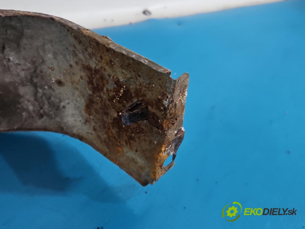 Toyota Yaris I 1999-2005 1.0 vvti 68 HP manual 50 kW 998 cm3 5- blatník predné ľavý  (Blatník predný ľavý)