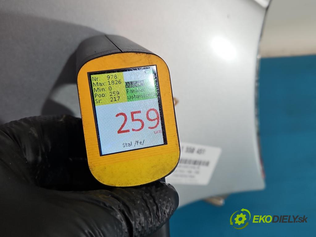 Toyota Yaris I 1999-2005 1.0 vvti 68 HP manual 50 kW 998 cm3 5- blatník predné pravý  (Kľučka dverí ostatné)