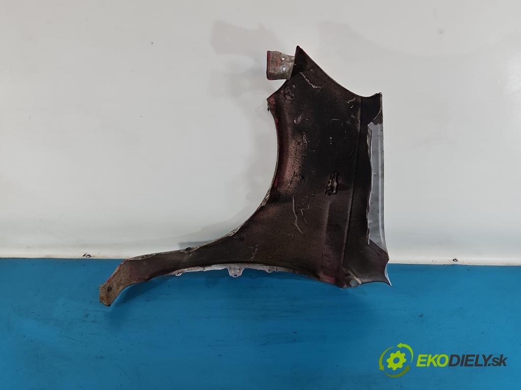 Toyota Yaris I 1999-2005 1.0 vvti 68 HP manual 50 kW 998 cm3 5- blatník predné pravý  (Kľučka dverí ostatné)