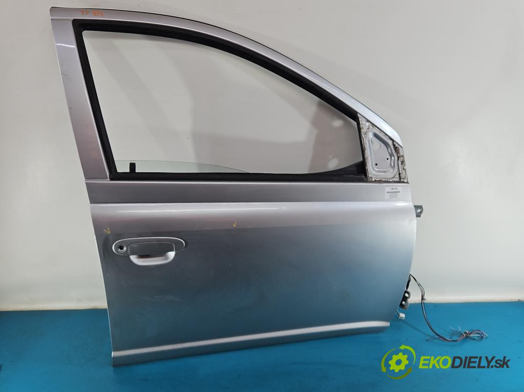 Toyota Yaris I 1999-2005 1.0 vvti 68 HP manual 50 kW 998 cm3 5- dvere predné pravé  (Kľučka dverí ostatné)