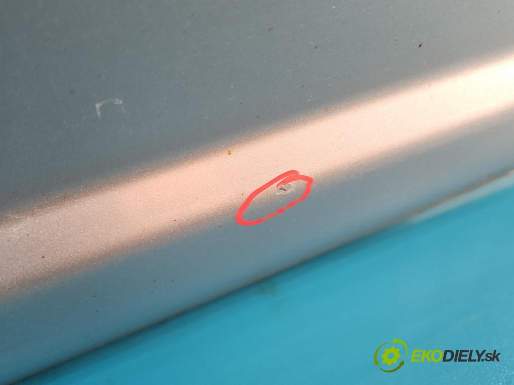 Toyota Yaris I 1999-2005 1.0 vvti 68 HP manual 50 kW 998 cm3 5- dvere zadné pravé  (Kľučka dverí ostatné)