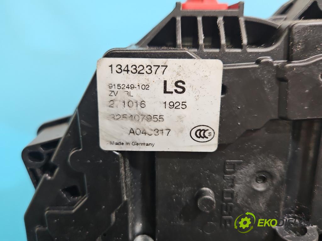 Opel Meriva B 2010-2017 1.4 16V 101 HP manual 74 kW 1398 cm3 5- zámok zadné pravý 13432377