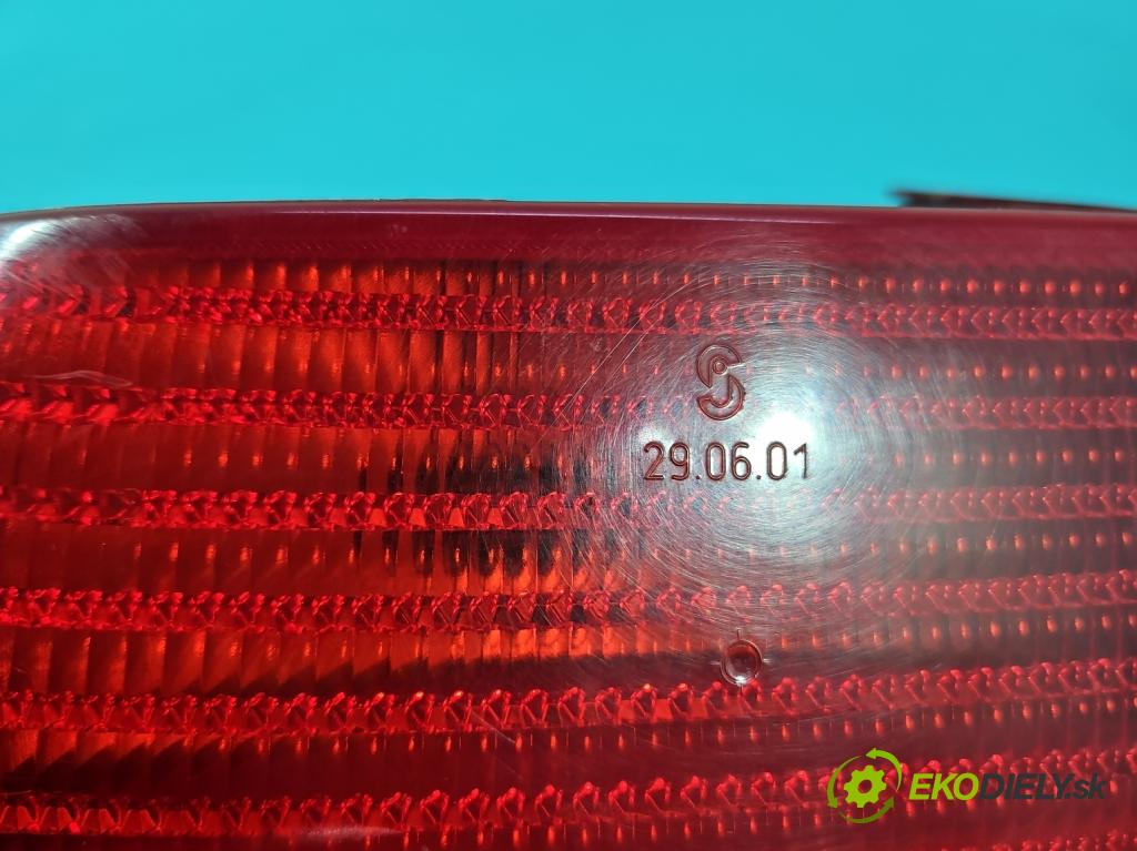 Vw Passat B5 1995-2005 1.8 20V 125 HP manual 92 kW 1781 cm3 4- svetlo / reflektor zadné ľavé  (Kľučka dverí ostatné)