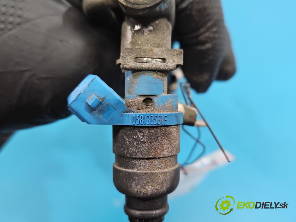 Vw Passat B5 1995-2005 1.8 20V 125 hp manual 92 kW 1781 cm3 4- vstřikovač 058133551F (Vstřikovač paliva)