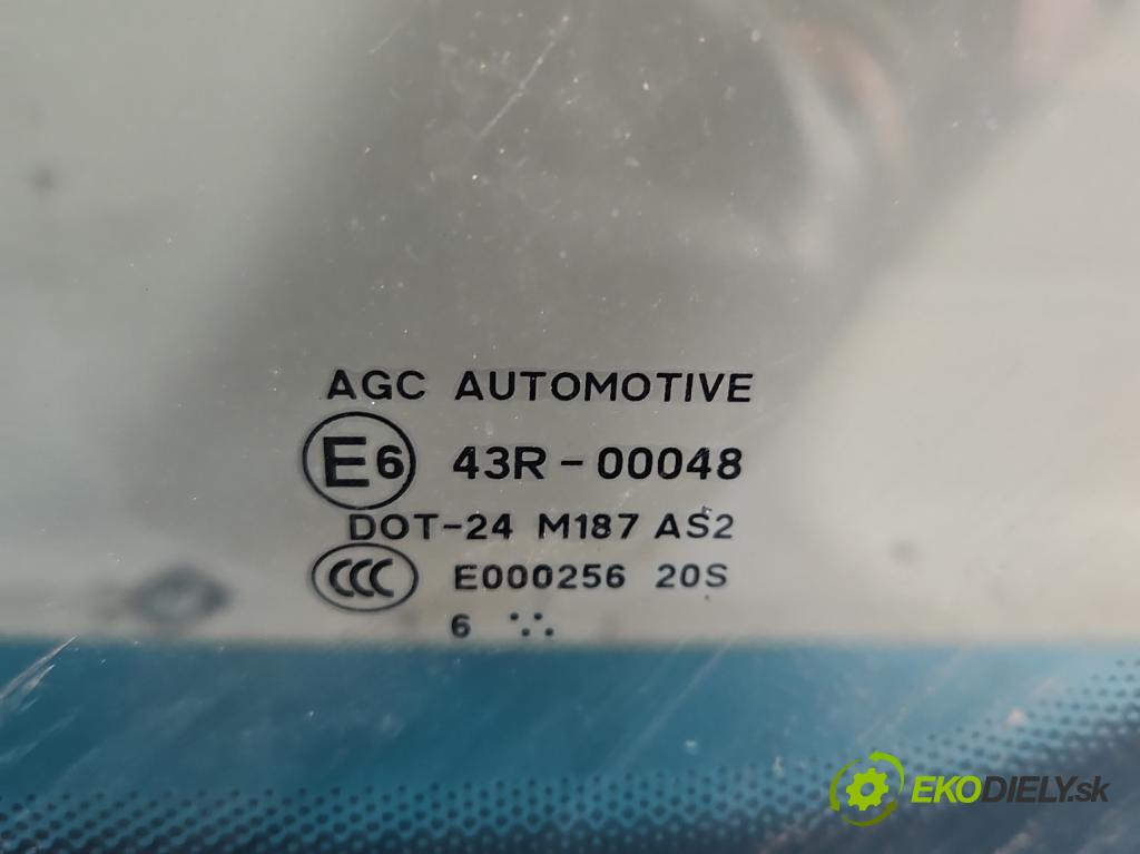 Fiat Scudo II 2006-2016 2.0 jtd 120 HP manual 88 kW 1997 cm3 5- sklo zadné pravé