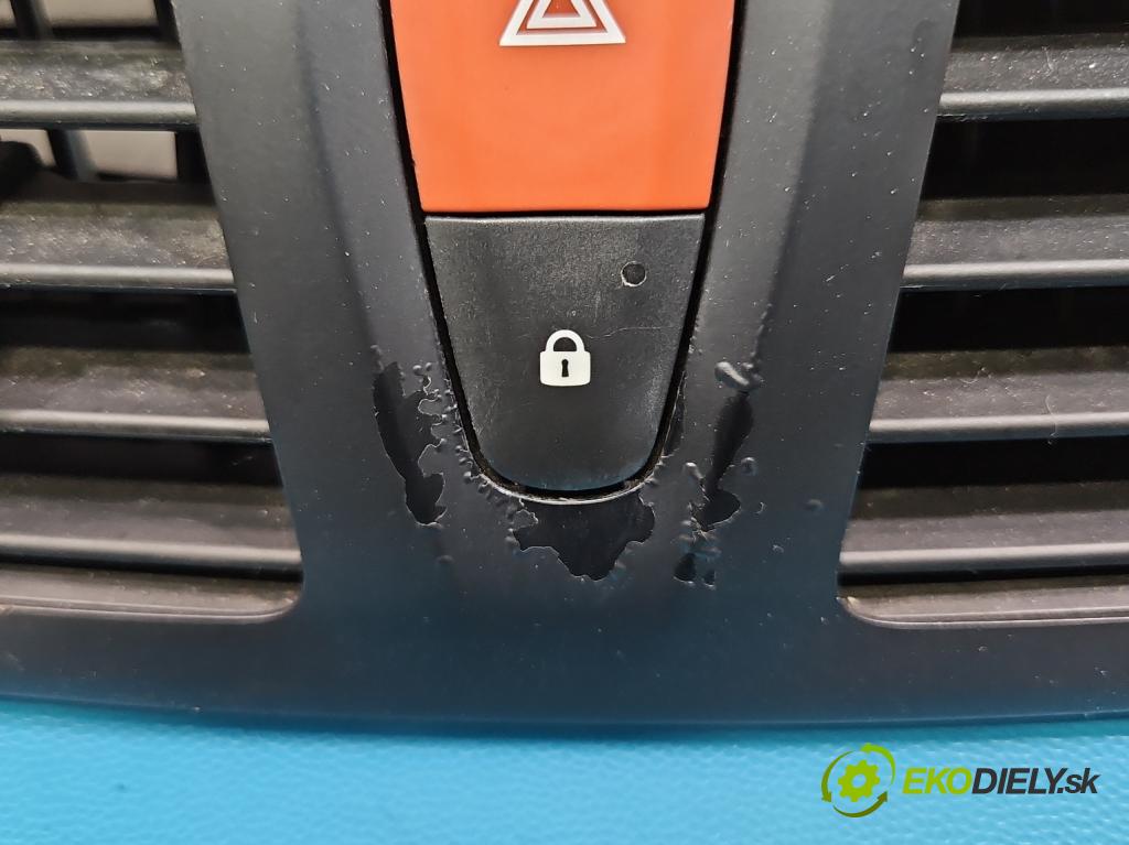 Renault Megane III 2008-2016 1.5 dci 86 HP manual 63 kW 1461 cm3 5- Mřížka: kúrenia stredová  (Mriežka kúrenia (fukár))