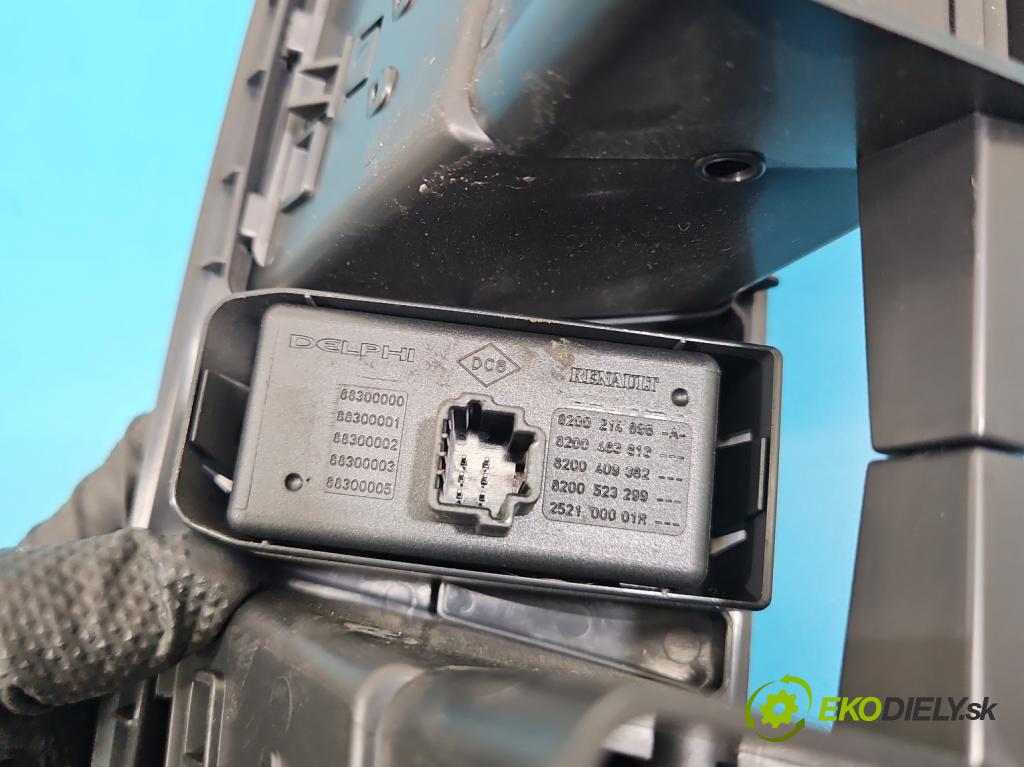 Renault Megane III 2008-2016 1.5 dci 86 HP manual 63 kW 1461 cm3 5- Mřížka: kúrenia stredová  (Mriežka kúrenia (fukár))