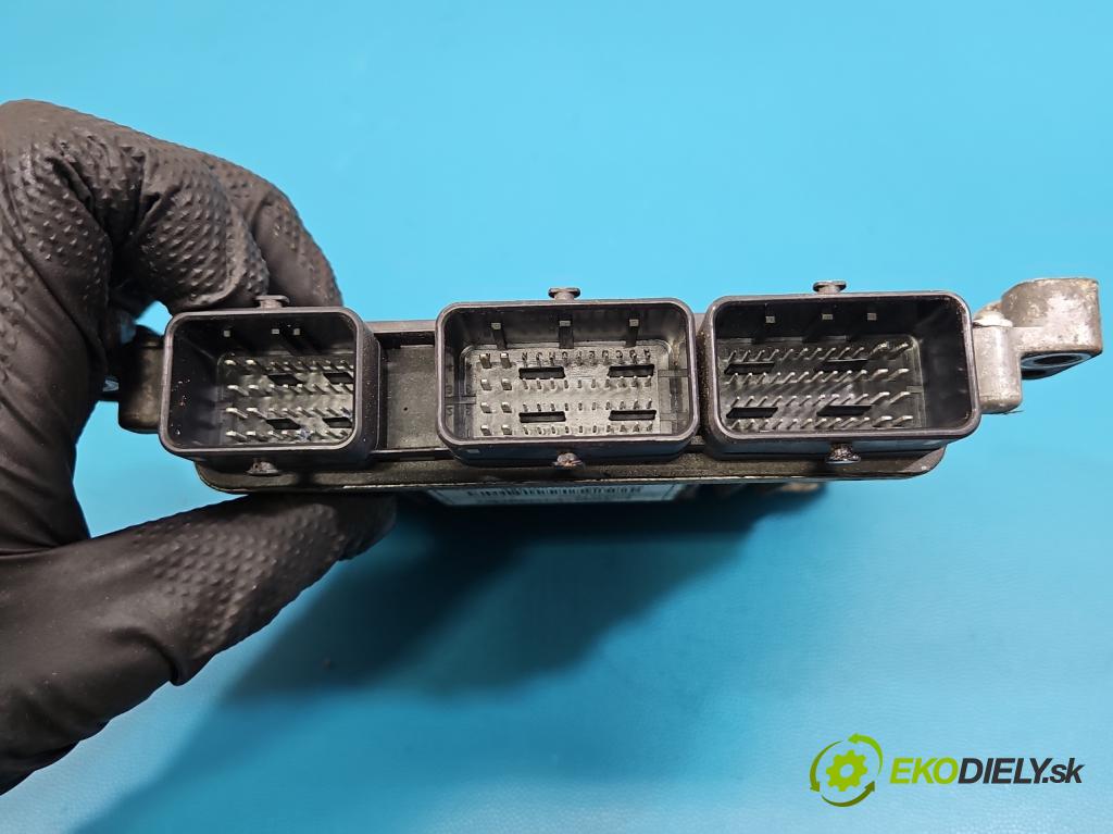 Renault Megane III 2008-2016 1.5 dci 86 HP manual 63 kW 1461 cm3 5- riadiaca jednotka motora 237100120R