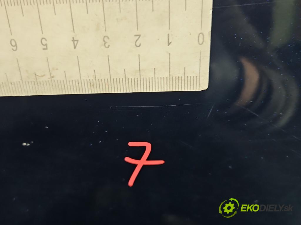 Suzuki SX4 S-Cross 2013-2021 1.4 T 129 HP manual 95 kW 1373 cm3 5- dvere zadné pravé  (Kľučka dverí ostatné)