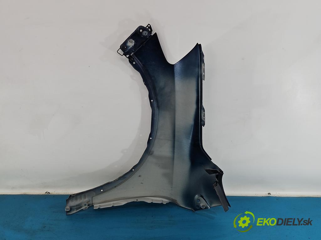 Suzuki SX4 S-Cross 2013-2021 1.4 T 129 hp manual 95 kW 1373 cm3 5- blatnik přední pravý  (Klika dveří ostatní)