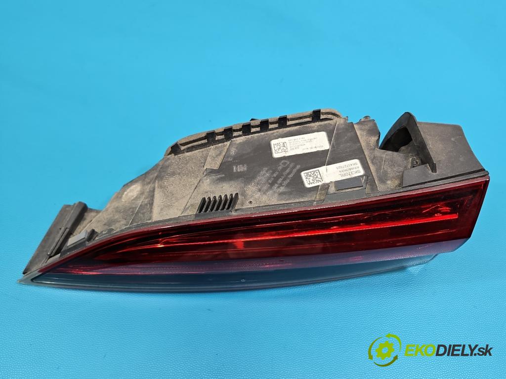 Skoda Scala 2019- 1.5 TSI 150 HP manual 110 kW 1498 cm3 5- svetlo / reflektor zadné pravé 657945308A (Kľučka dverí ostatné)