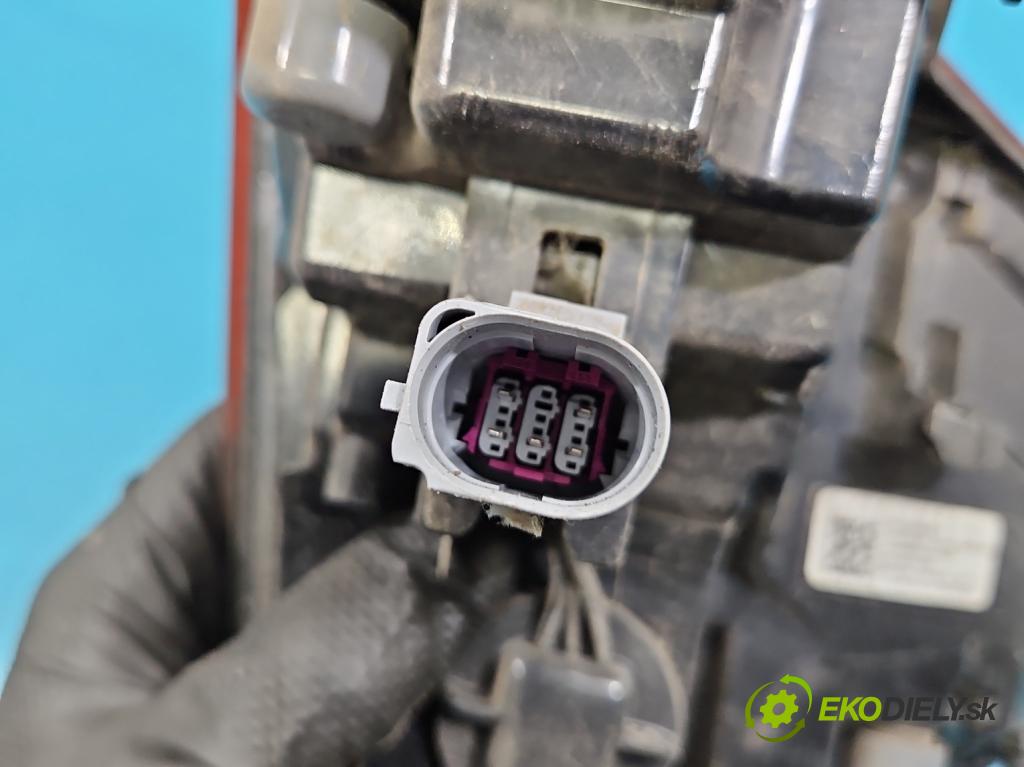 Skoda Scala 2019- 1.5 TSI 150 HP manual 110 kW 1498 cm3 5- svetlo / reflektor zadné pravé 657945208B (Kľučka dverí ostatné)