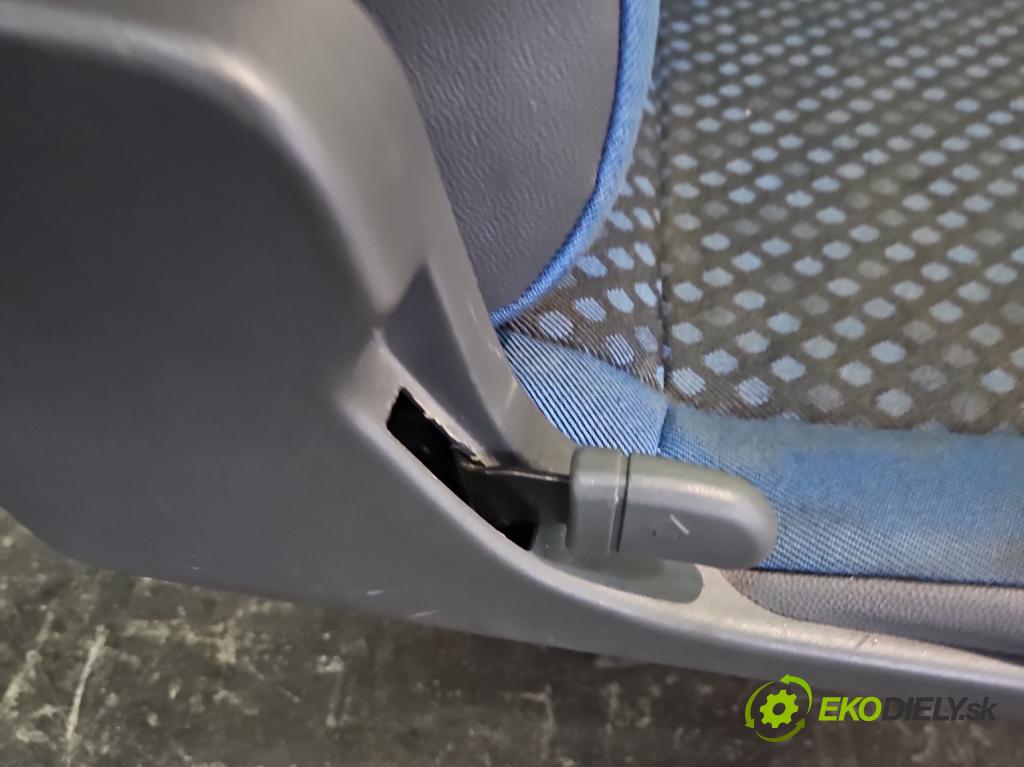 Fiat Scudo II 2006-2016 2.0 jtd 120 HP manual 88 kW 1997 cm3 5- Sedačka zadné pravý II