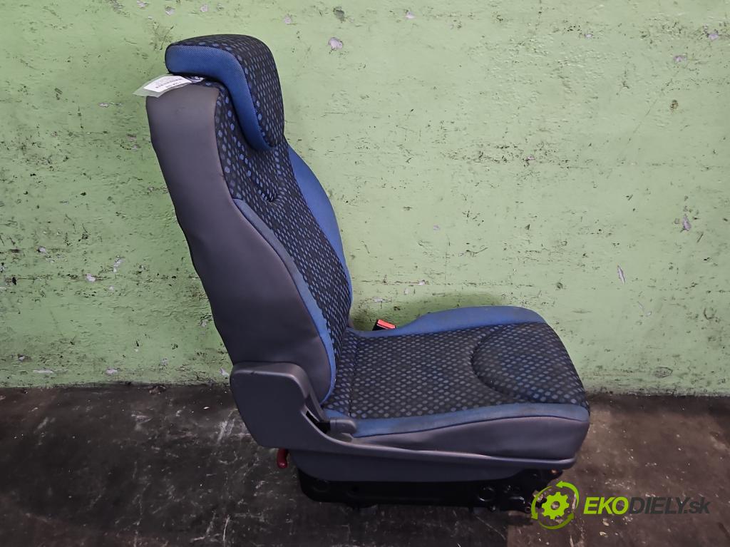 Fiat Scudo II 2006-2016 2.0 jtd 120 HP manual 88 kW 1997 cm3 5- Sedačka zadné pravý II