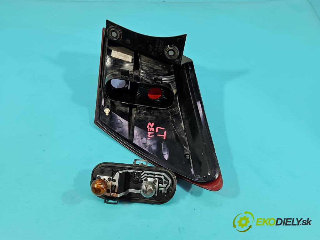 Nissan Qashqai I J10 2006-2013 1.6 16V 114 HP manual 84 kW 1598 cm3 5- svetlo / reflektor zadné ľavé 89071081 (Kľučka dverí ostatné)