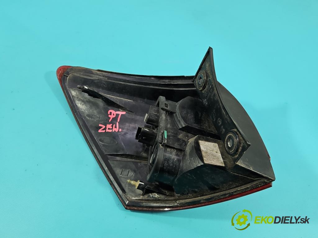 Nissan Qashqai I J10 2006-2013 1.6 16V 114 hp manual 84 kW 1598 cm3 5- světlo zadní pravé  (Klika dveří ostatní)