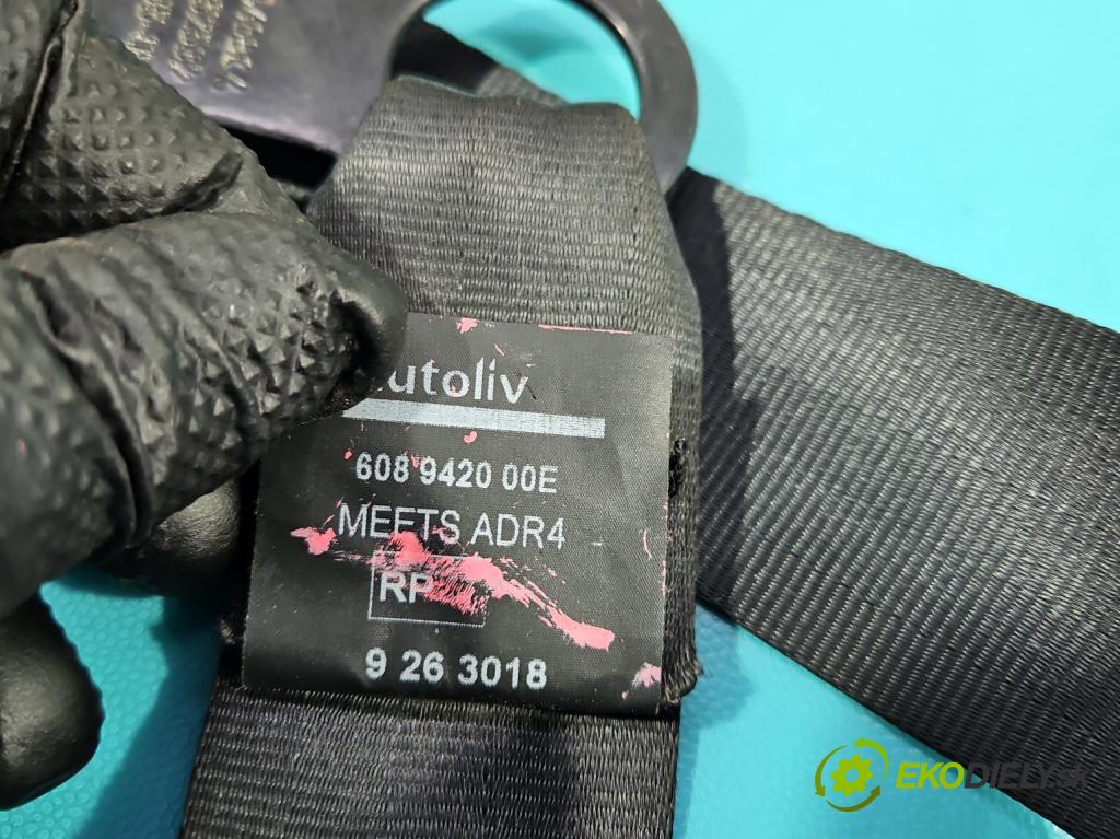 Nissan Qashqai I J10 2006-2013 1.6 16V 114 hp manual 84 kW 1598 cm3 5- stěna bezpečnost přední pravý 86884JD00A